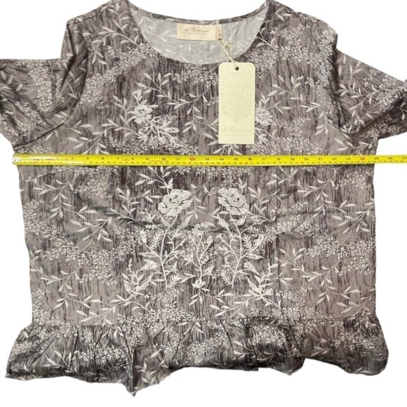 LA BELLUM HILLARY SCOTT Floral Ruffled Top Women's XL Grey Embroidered Scoop NWT - Picture 11 of 15
